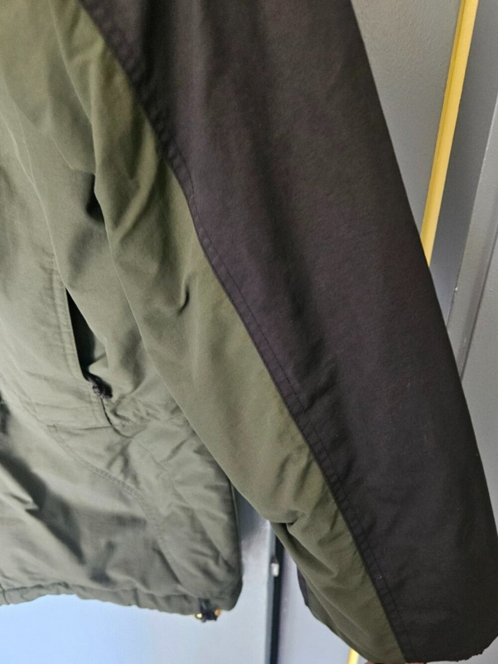 L.L.Bean Thinsulate Lite Loft Hooded Parka Jacket XL Green Black Winter Coat - Picture 6 of 16